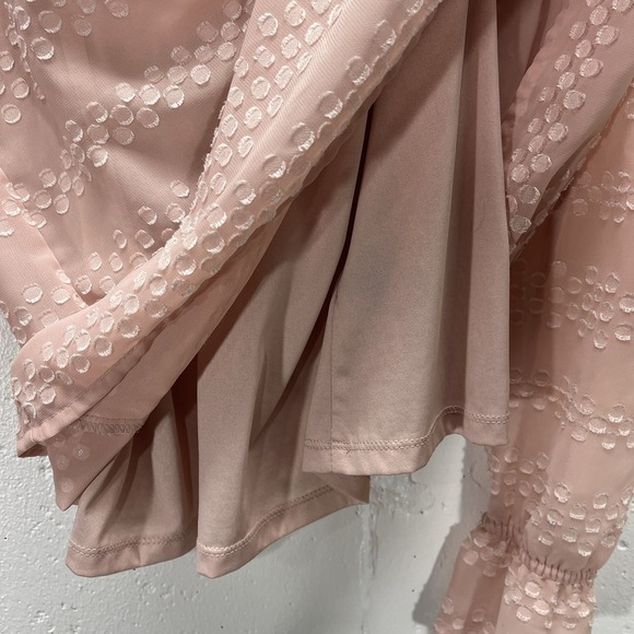 Liz Claiborne Career Womens Medium Pink Polkadot Blouse Long Sleeve - Picture 4 of 7